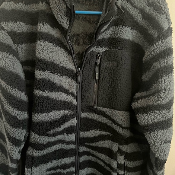 Victoria’s Secret PINKk Sherpa Teddy Zebra Jacket New - Picture 4 of 5